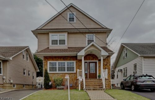 20 Evergreen Ave, Nutley, NJ 07110-2923