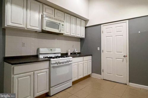 532 4 St, Philadelphia PA 19148-1303 exterior