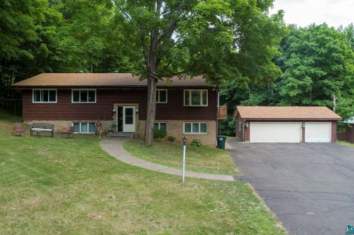 5020 Pike Ln, Duluth, MN 55811-9657