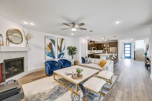 1557 Jackson St, Carrollton TX 75006-6253 exterior