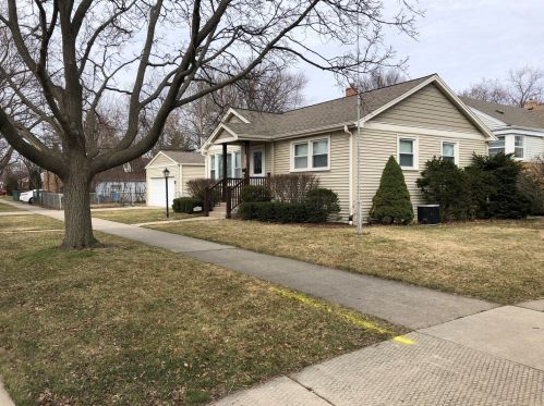 9102 Menard Ave, Morton Grove, IL 60053-2467
