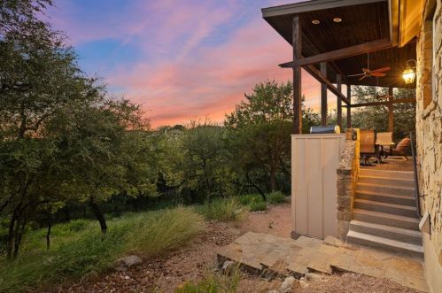 4008 Dry Creek Dr, Austin TX  78731-4825 exterior