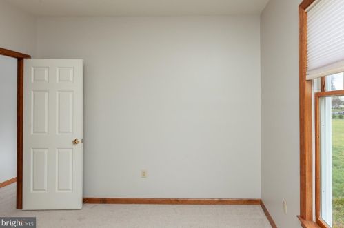 410 Wood End Ct, Charles Town WV  25414-5294 exterior