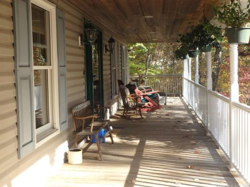 662 Shewville Rd, Gales Ferry, CT 06339-1440