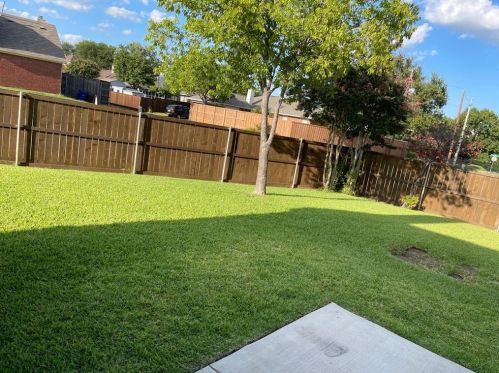 4266 Harvest Hill Rd, Carrollton TX  75010-4144 exterior