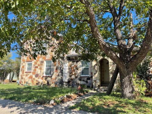 709 15th St, Georgetown, TX 78626-6617
