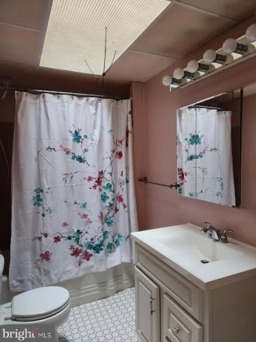 4528 12 St, Philadelphia PA 19122-4014 exterior