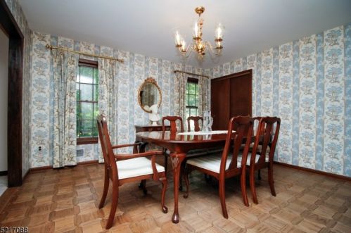 7 Wooded Hl Ln, Dover NJ  07869-3821 exterior