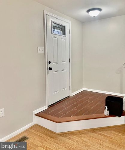 4626 Woodway Pl, Woodbridge, VA 22193-3009