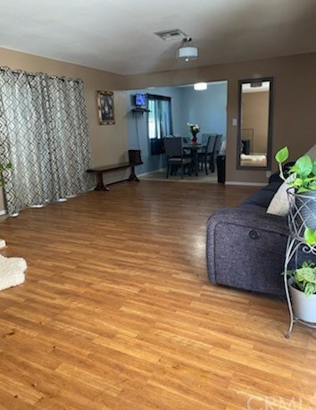 8291 Acapulco Pl, Riverside, CA 92504-2401