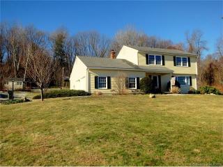 5 Farmview Ln, Granby, CT 06035-1712