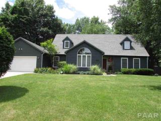 8815 Beechwood Dr, Peoria, IL 61615-1701