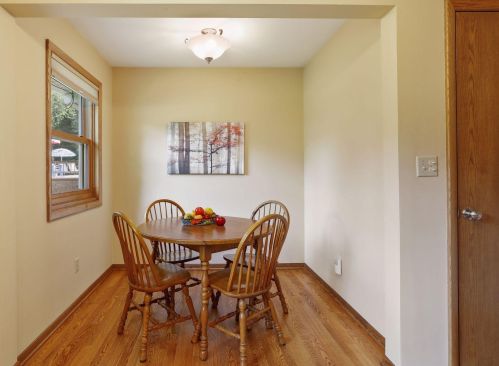 556 Edith Ave, Saint Paul MN  55115-2030 exterior