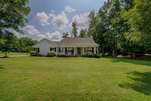 2 Chestnut Ridge Dr, Inman, SC 29349-4515