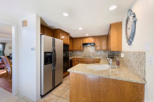 7315 Singingwood Dr, Anaheim CA 92808-1701 exterior