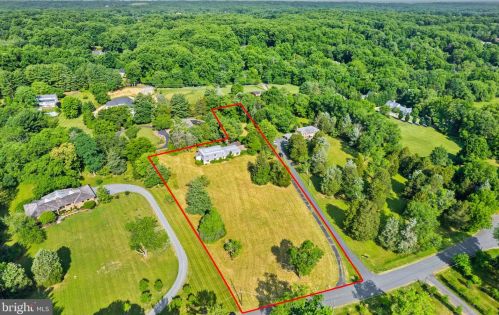504 Arnon Meadow Rd, Great Falls, VA 22066-3904