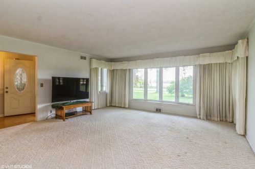 2853 State Route 17, Kankakee, IL 60901-8075