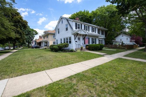 2103 Oxford St, Rockford, IL 61103-4160