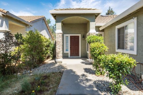8988 Richborough Way, Elk Grove, CA 95624-1331