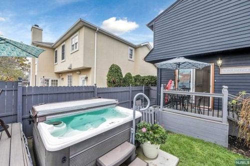 182 12th St, Wood-Ridge NJ  07075-2067 exterior