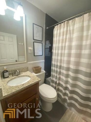 2008 Dering Cir, Atlanta GA  30345-1614 exterior