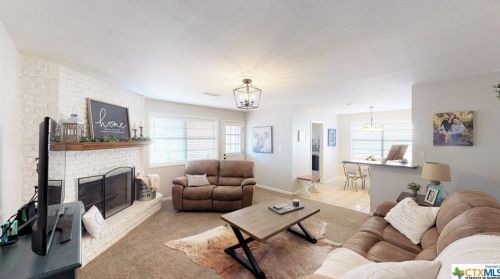 303 King Arthur St, Victoria, TX 77904-1824