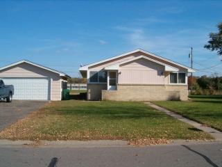 7420 Janell Ave, Minneapolis MN  55428-1327 exterior