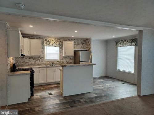 3588 Mobile Rd, Harrisburg, PA 17109-2407