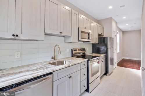 46 44 St, Philadelphia PA 19104-2939 exterior