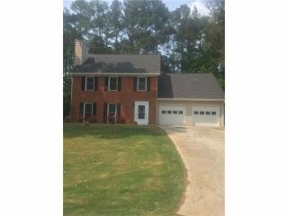 2402 Southern Oak Dr, Marietta, GA 30064-2762