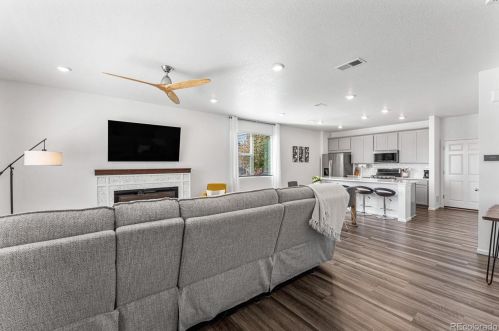 21001 60th Ave, Denver CO  80019 exterior