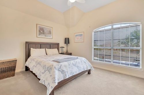 4321 Saginaw Ln, Carrollton TX 75010-1187 exterior