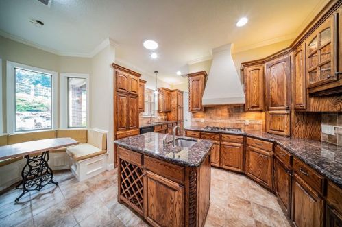 7000 Mossycup Ln, Fort Worth TX  76182-3674 exterior