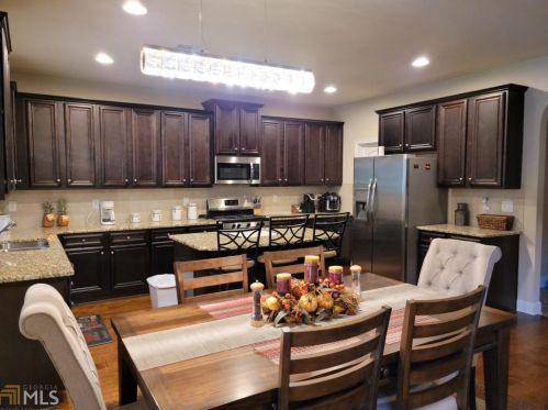 2111 Ginger Lake Dr, Conyers GA  30013-7521 exterior