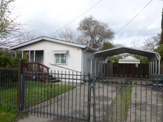 1789 Sonora St, Stockton, CA 95203-3054
