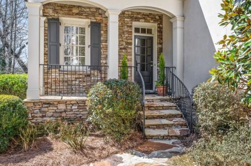 210 High Point Walk, Atlanta, GA 30342-2479