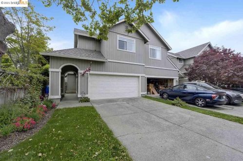 304 Catalina Blvd, San Rafael, CA 94901-4414