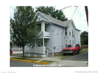 12 Clinton Ave, Middletown CT  06457-2704 exterior