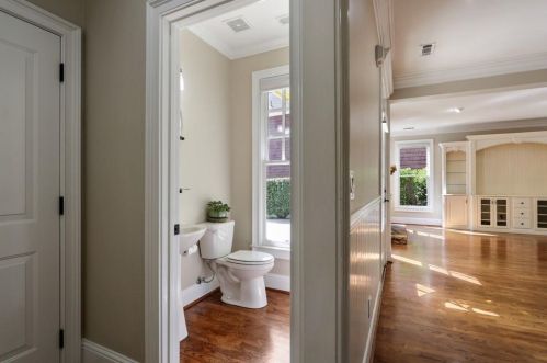 2632 Brookline Cir, Atlanta GA  30319-3691 exterior