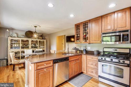 184 Campus Green Dr, Arnold MD  21012-1816 exterior