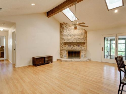 410 Granada Calle Ct, Granbury TX 76049-1476 exterior