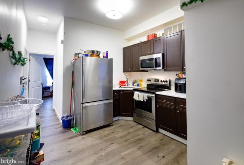 2024 8th St, Philadelphia PA  19122-1304 exterior