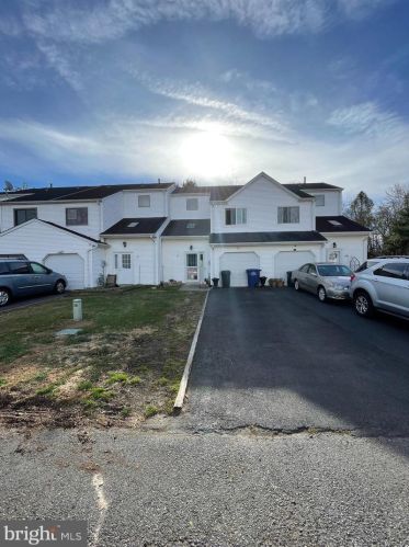 32 Ginger Dr, Lumberton Township, NJ 08048-4203