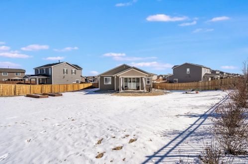 273 Kewaunee Way, Aurora CO 80016-4327 exterior