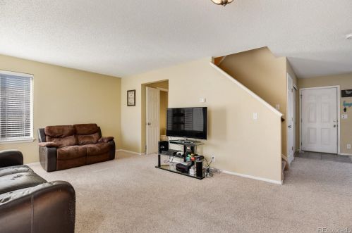 4277 Himalaya Way, Aurora CO 80013-6078 exterior