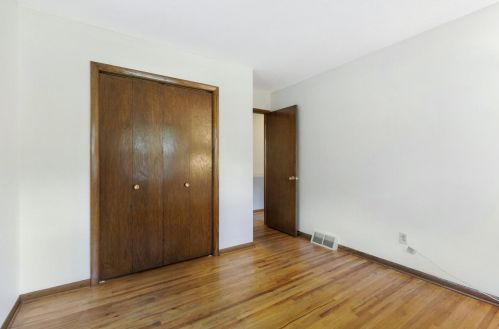 1520 21st Ave, Saint Paul MN  55112-5536 exterior