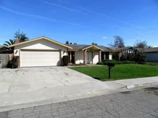 2606 Conyer St, Visalia, CA 93277-6633