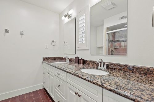 3314 Darbyshire Dr, Dallas TX  75229-5027 exterior