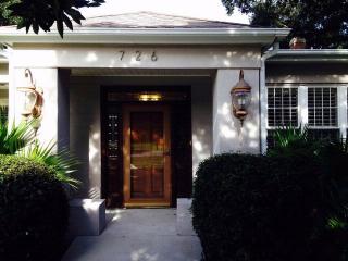 726 Stebbins St, Charleston, SC 29412-4218