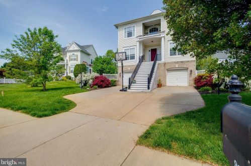 9020 Haywood Ave, Lorton, VA 22079-3248